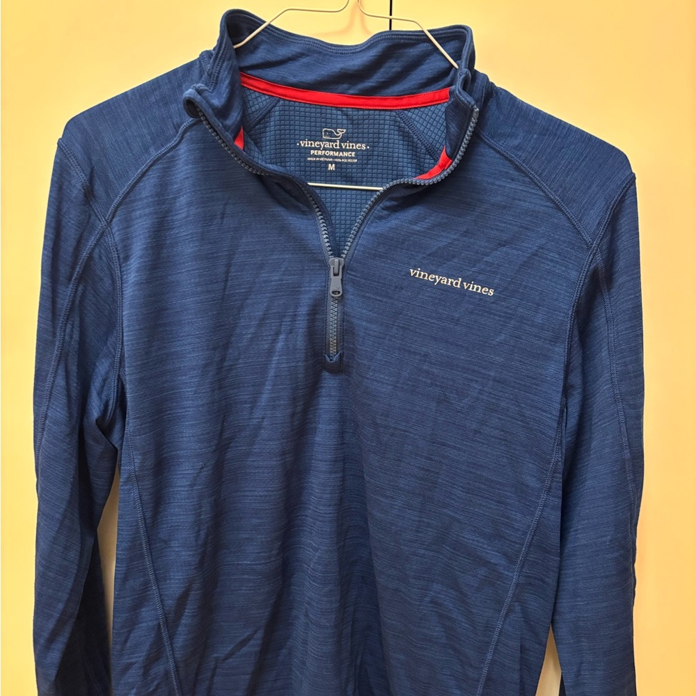 Men’s Vineyard Vines pullover quarter zip shirt, size medium.